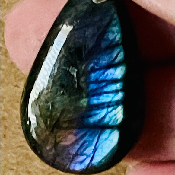 Outstanding Dainty Purple, Blue, Orange Labradorite Pendant Necklace - Picture 2 of 3